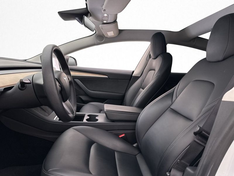 Tesla Model 3 bild 13