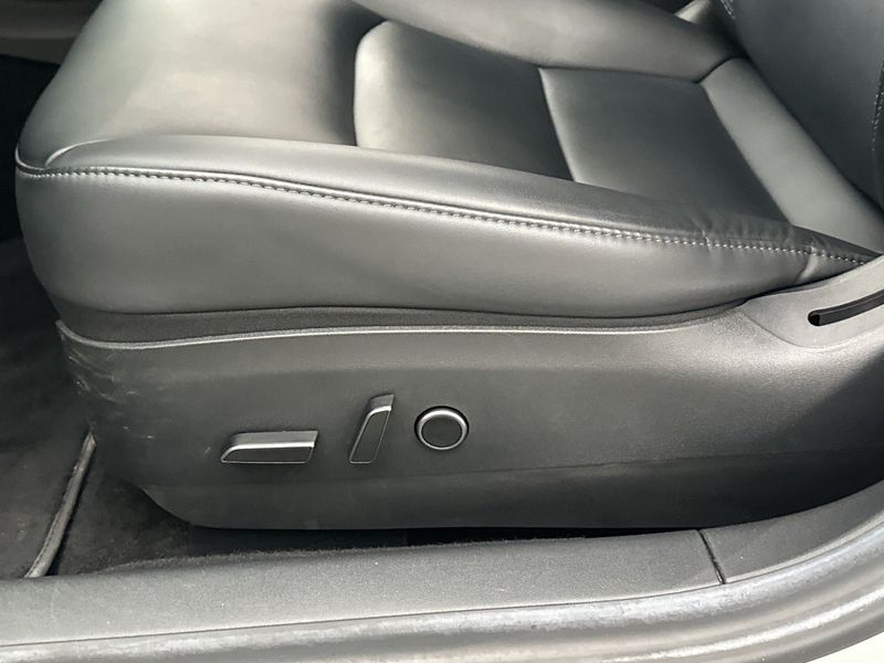 Tesla Model 3 bild 14