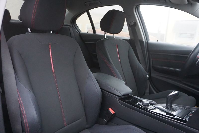 BMW 320 bild 11