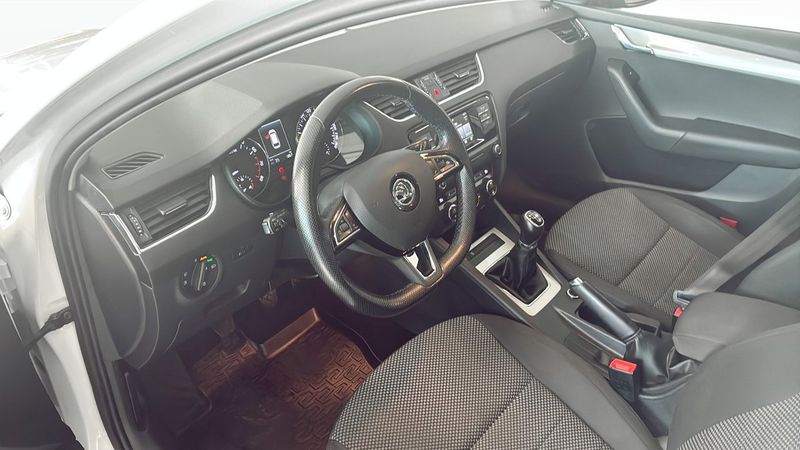 Skoda Octavia bild 5