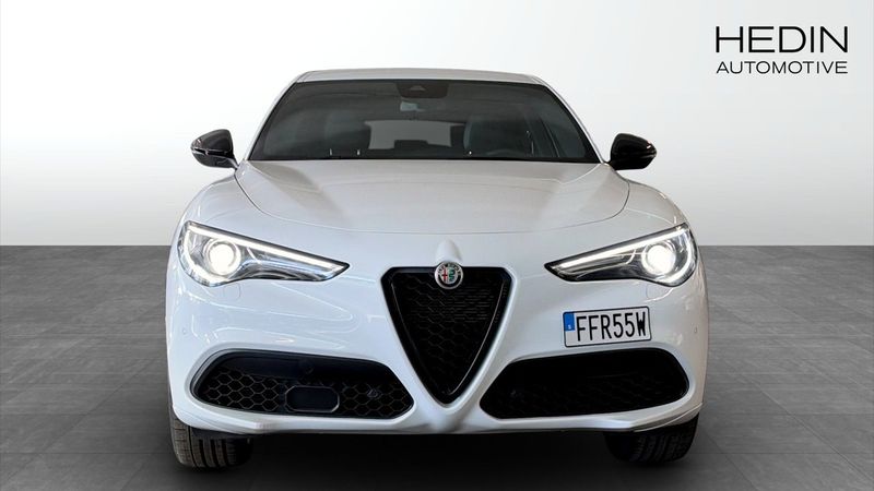 Alfa Romeo Stelvio bild 8