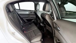 Alfa Romeo Stelvio bild 5