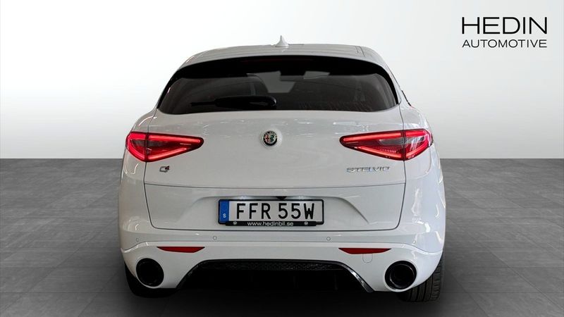 Alfa Romeo Stelvio bild 7