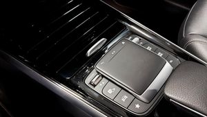 Mercedes GLB200 bild 18