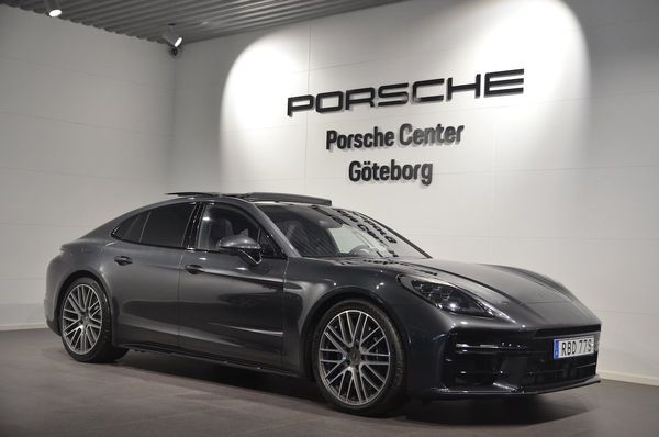 Porsche Panamera Turbo E-Hybrid - 2024