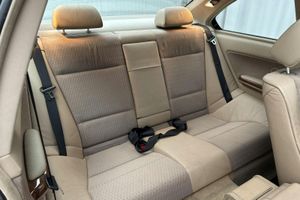 BMW 323 bild 8