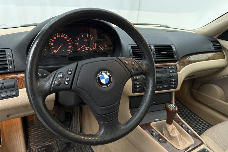 BMW 323 bild 15