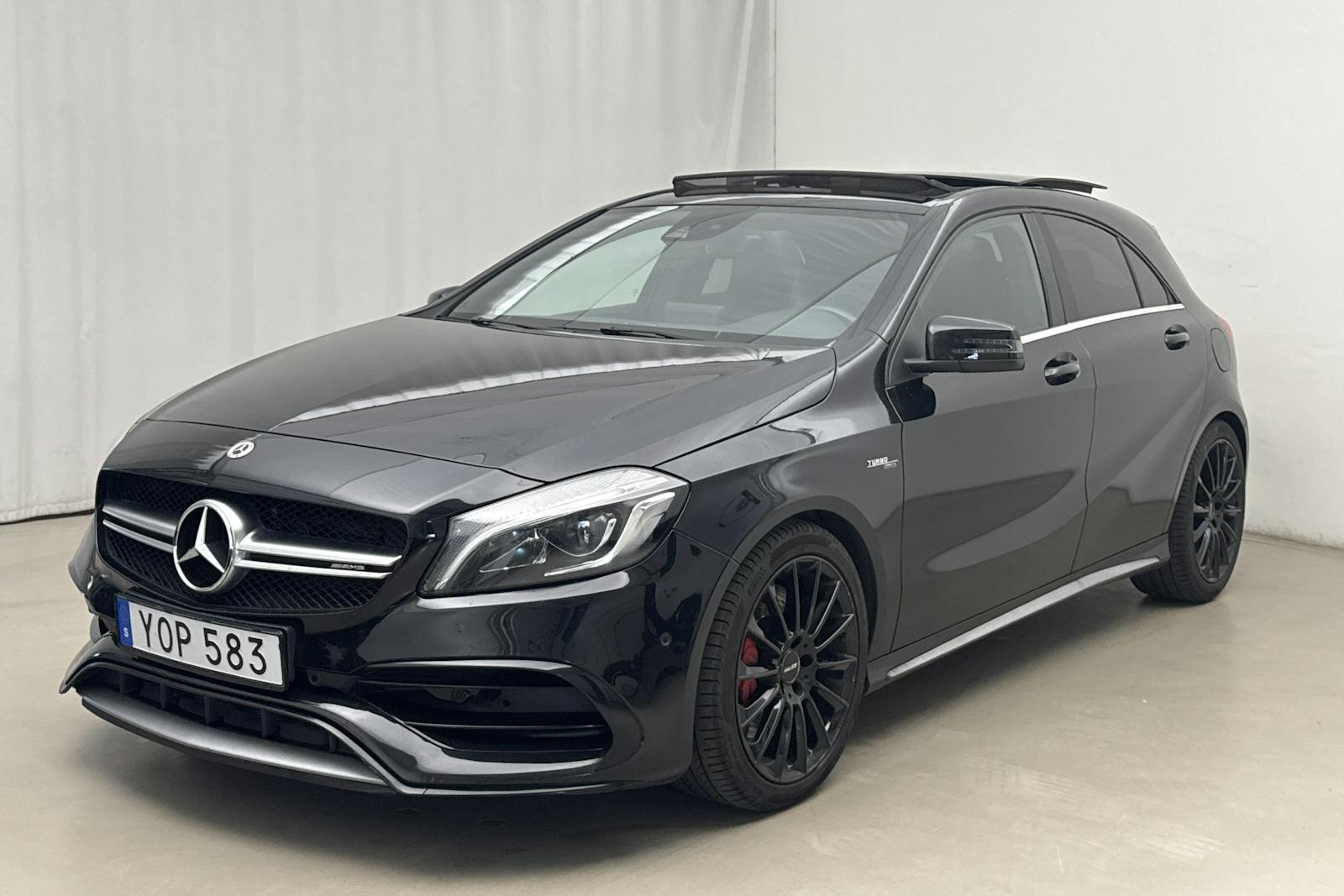 Mercedes A45 AMG