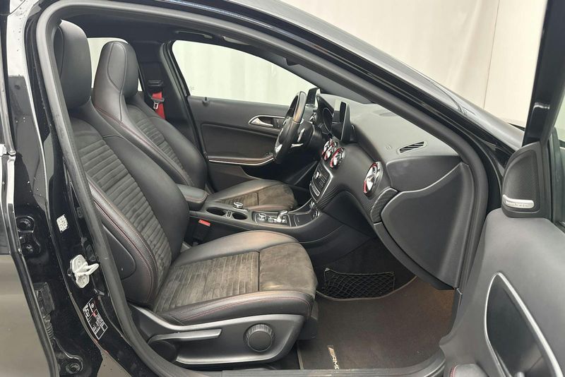 Mercedes A45 AMG bild 7