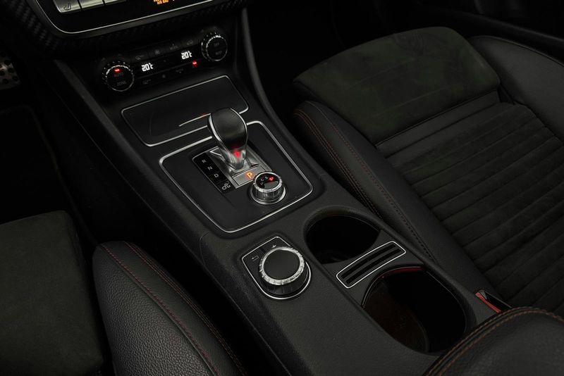 Mercedes A45 AMG bild 17