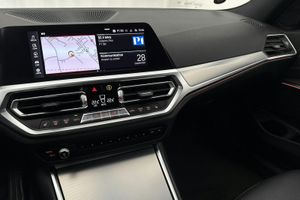 BMW 320 bild 12
