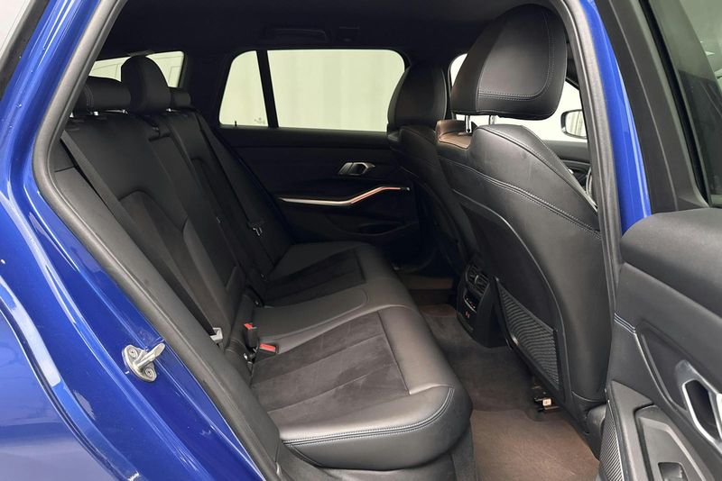 BMW 320 bild 8