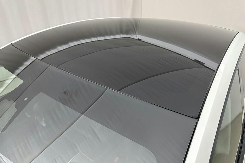 Tesla Model Y bild 21