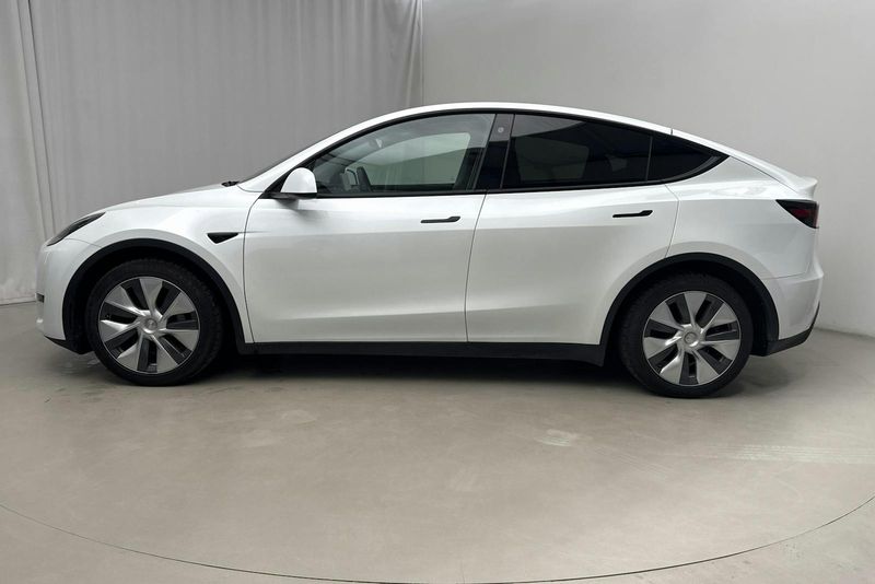 Tesla Model Y bild 2