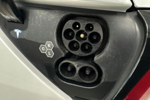 Tesla Model Y bild 18