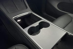Tesla Model Y bild 16