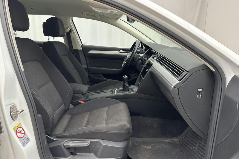 Volkswagen Passat bild 7