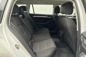 Volkswagen Passat bild 9