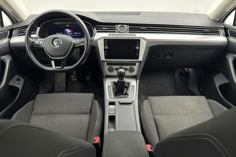 Volkswagen Passat bild 6
