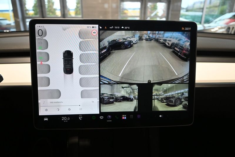 Tesla Model Y bild 24