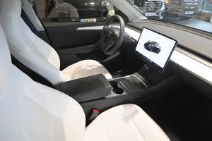 Tesla Model Y bild 10