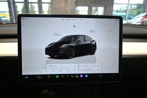 Tesla Model Y bild 20