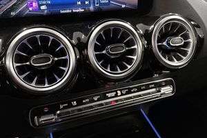 Mercedes GLA200 bild 14