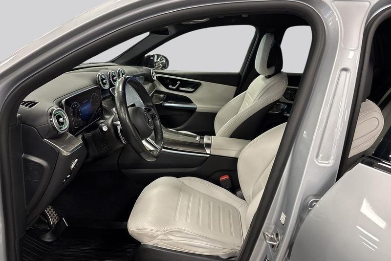 Mercedes GLC300 bild 8