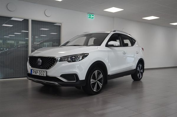 MG ZS EV Luxury 45kWh Pano Elstol 360 Kam | Ränta 1,99% - 2021