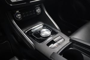 MG ZS EV bild 14