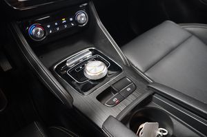 MG ZS EV bild 12