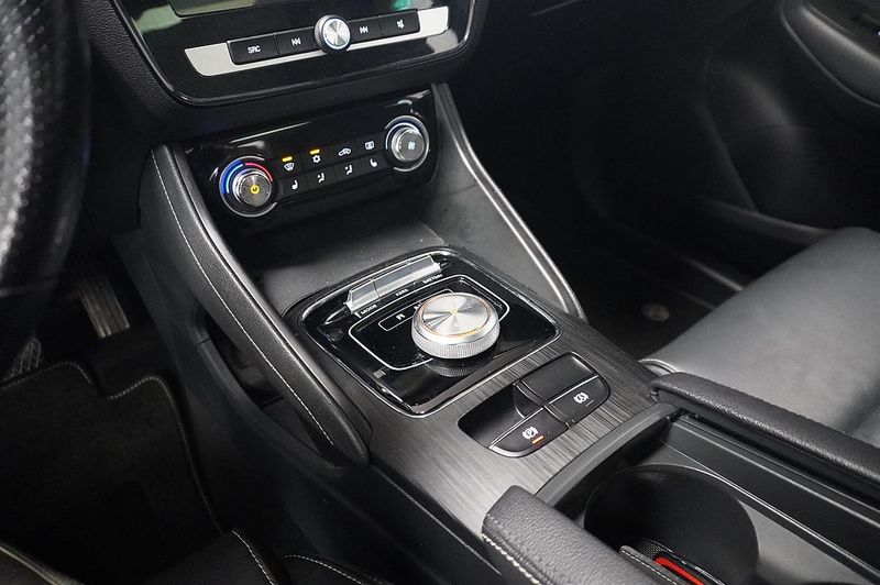 MG ZS EV bild 11
