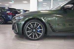 BMW i4 bild 3