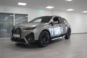 BMW iX bild 1