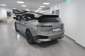 BMW iX bild 6