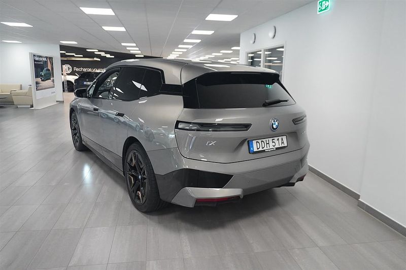 BMW iX bild 6