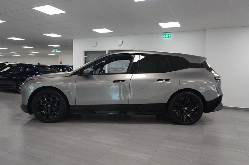 BMW iX bild 5