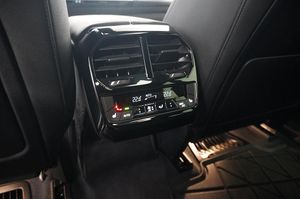 BMW iX bild 11