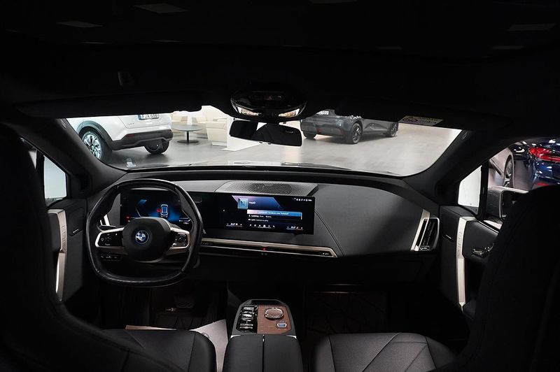 BMW iX bild 10