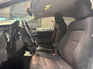 Toyota Auris bild 13