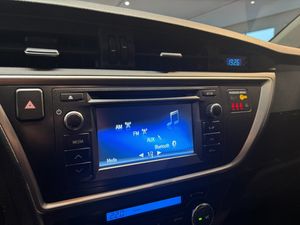 Toyota Auris bild 19