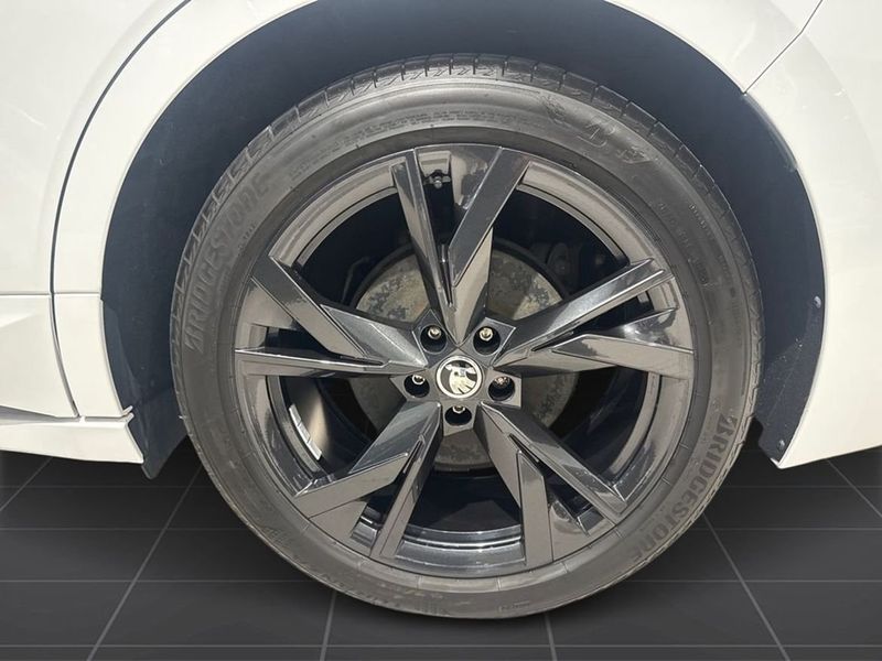Skoda Enyaq bild 8