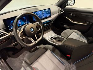 BMW 330 bild 11