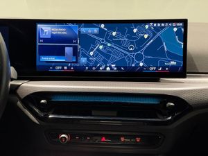 BMW 330 bild 15