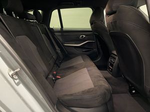 BMW 330 bild 7
