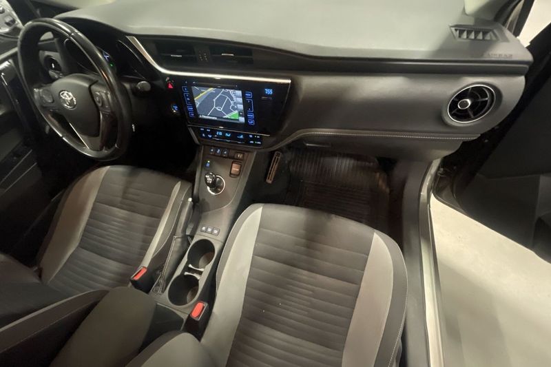 Toyota Auris bild 8