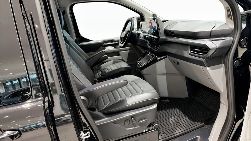 Ford Tourneo Custom bild 3