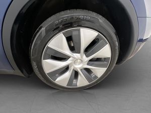 Tesla Model Y bild 35