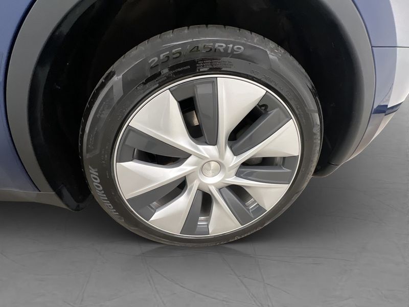 Tesla Model Y bild 35