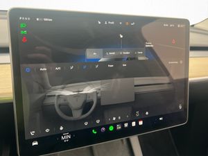 Tesla Model Y bild 26